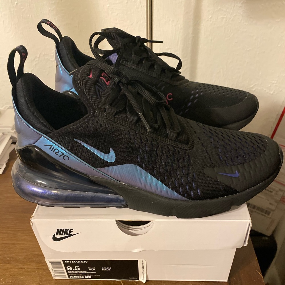 Nike Men’s Air Max 270